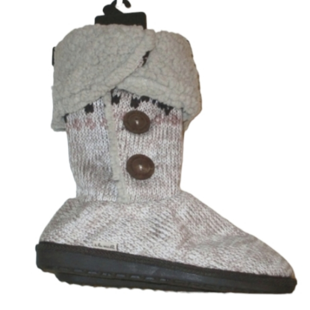 ∆- Muk Luks Side Button A La Mode Luosto Pattern Sweater Fleeced Boots- Size: 8